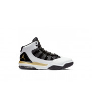 Кроссовки Nike Air Jordan Max Aura белые с золотым