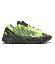 Кроссовки Adidas Yeezy Boost 700 MNVM зеленые